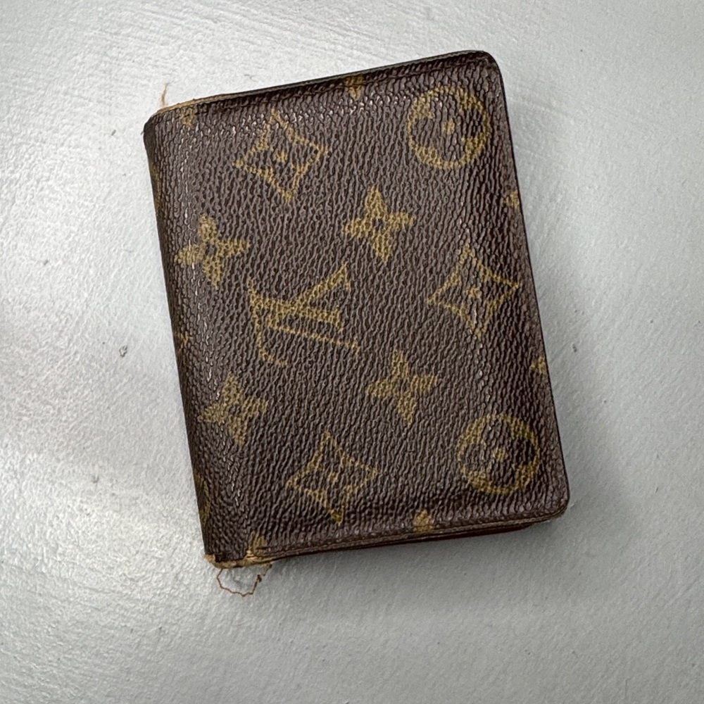 Louis Vuitton Monogram Canvas Card Holder